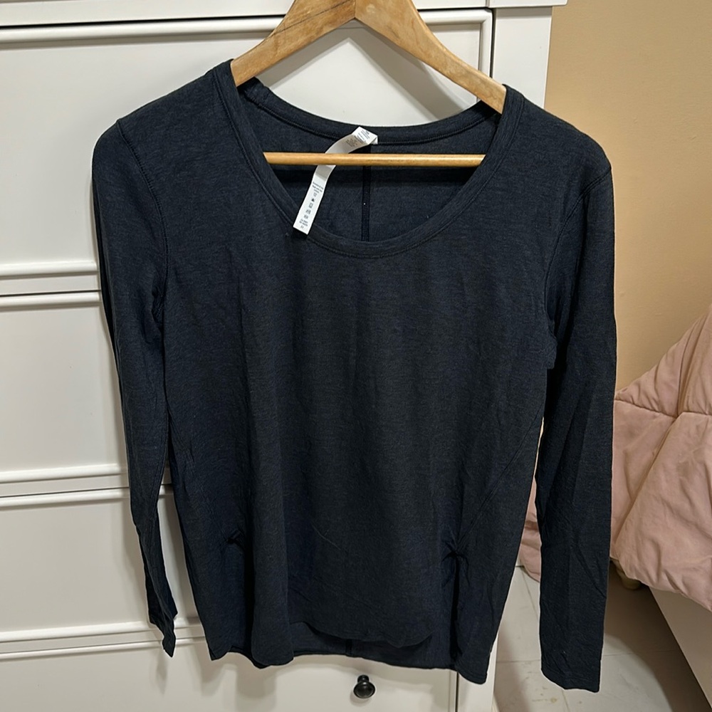 NWOT - Never Worn - Women’s Lululemon Shirt